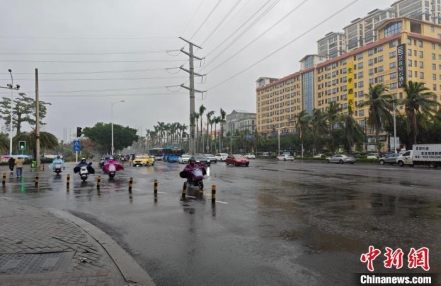 
                    新一轮暴雨袭海南 局地将有特大暴雨
               